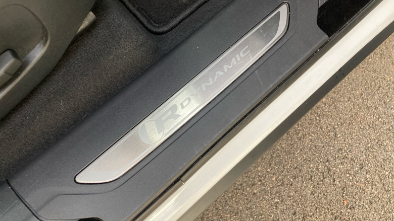 Land Rover Range Rover Velar 2.0 P250 R-Dynamic S 5dr Auto Petrol Estate